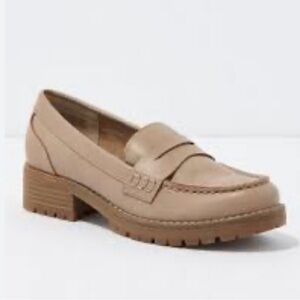American Eagle Outfitters Beige Loafers